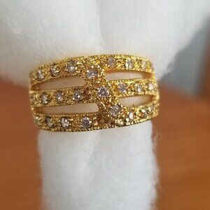Petite Premier Designs Ring Size 5.5 Plated Gold and Crystals Retired